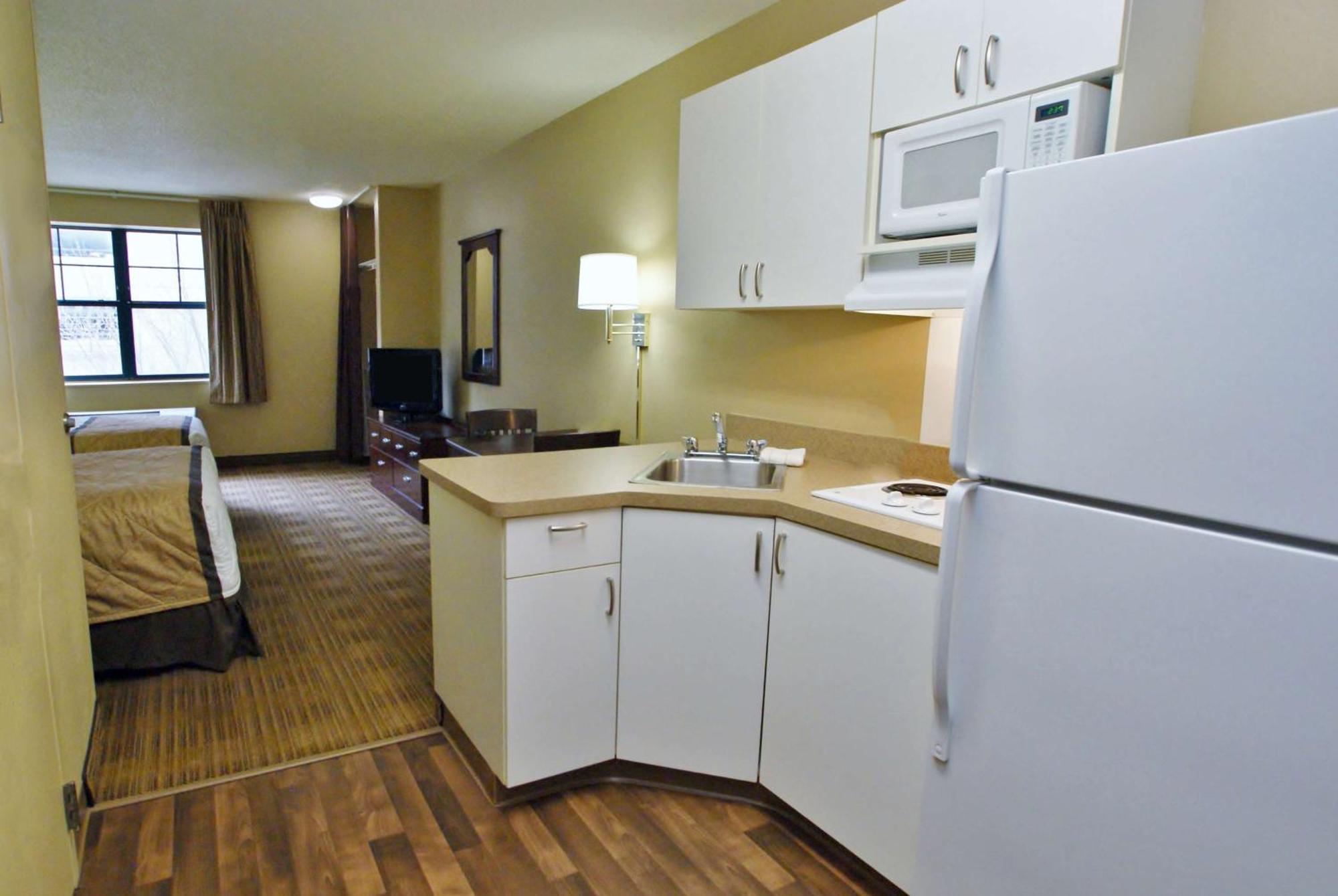 Extended Stay America Suites - Long Island - Melville Eksteriør bilde