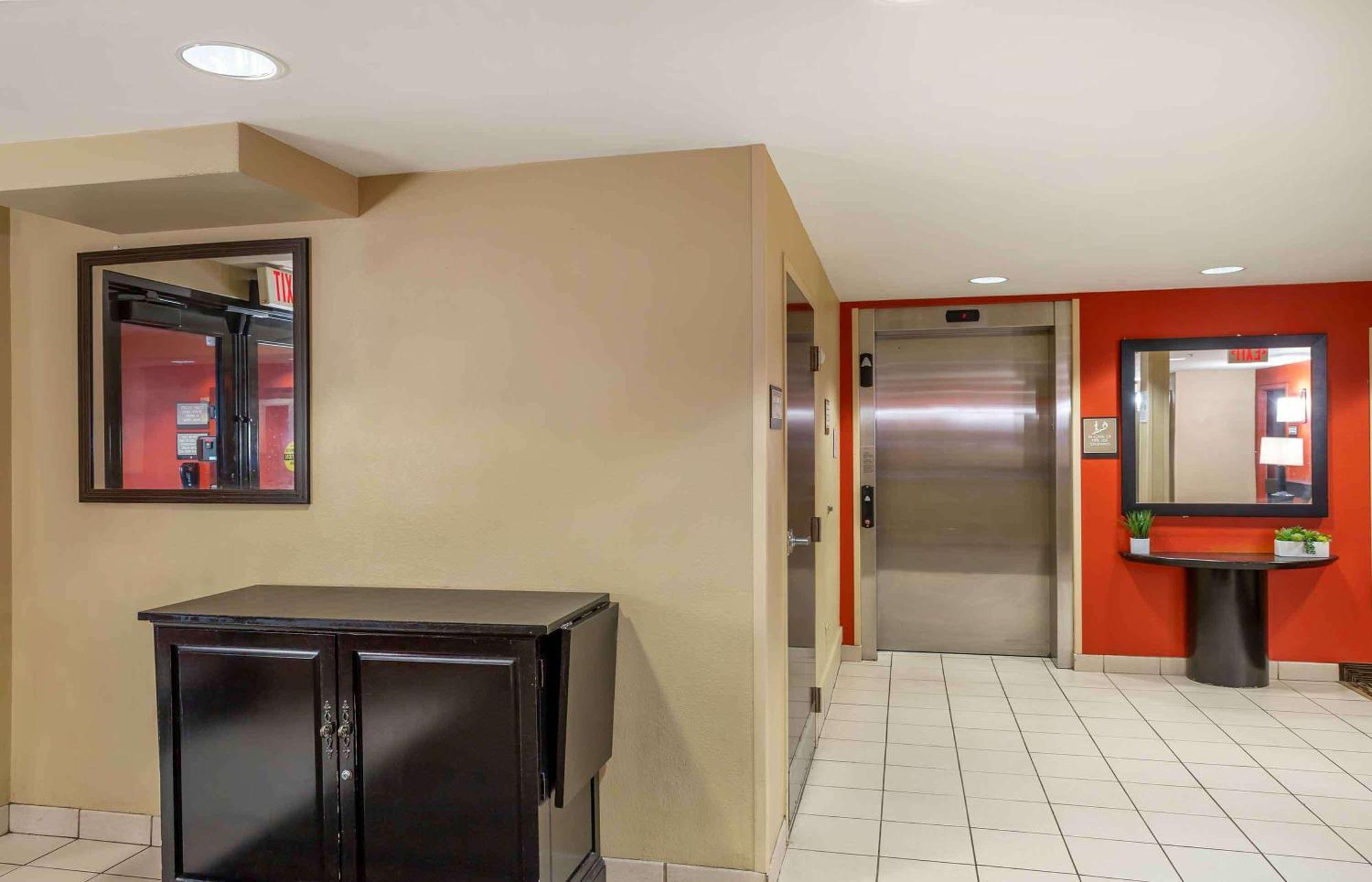 Extended Stay America Suites - Long Island - Melville Eksteriør bilde