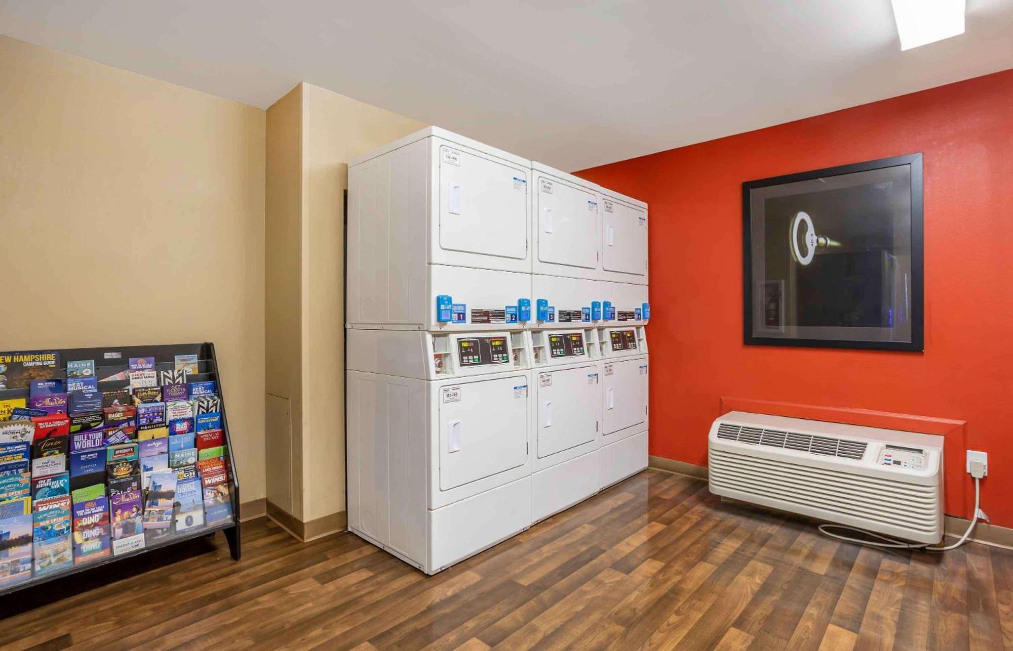 Extended Stay America Suites - Long Island - Melville Eksteriør bilde