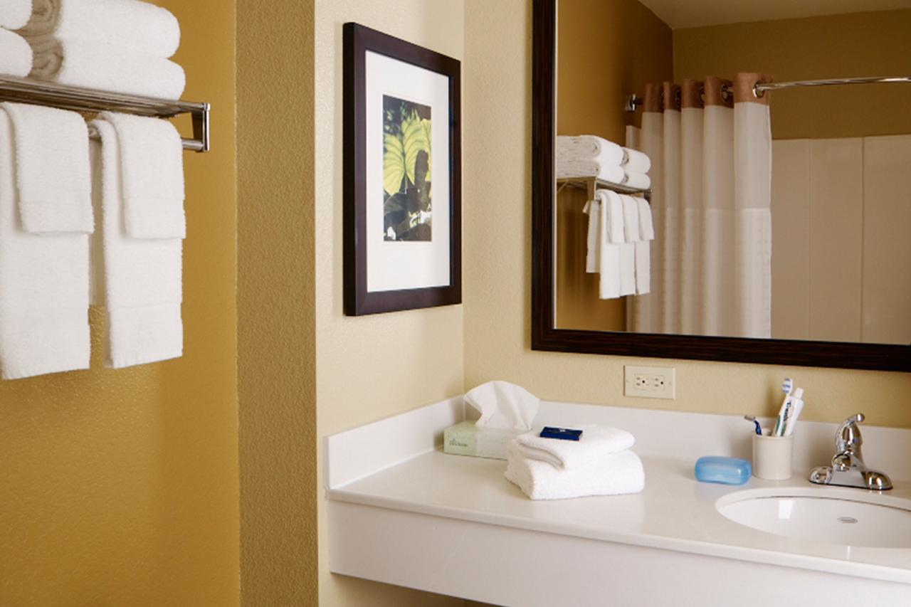 Extended Stay America Suites - Long Island - Melville Eksteriør bilde